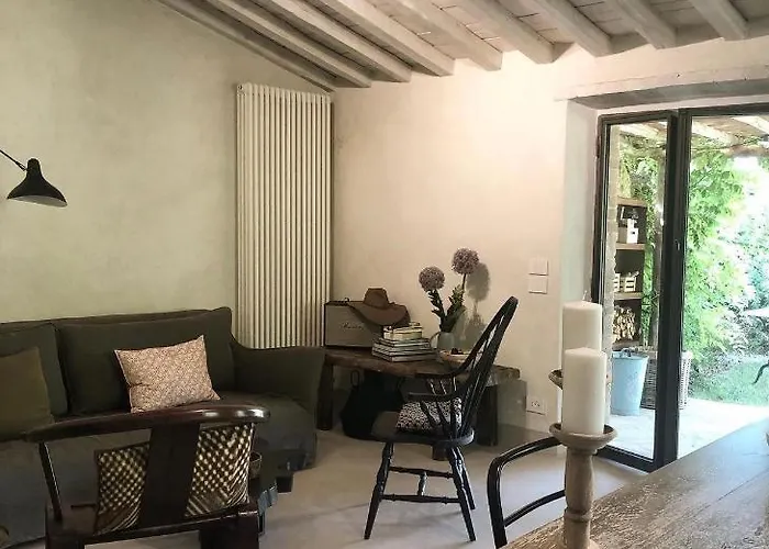 Country house Luxury Serviced In A Historical Chianti Borgo