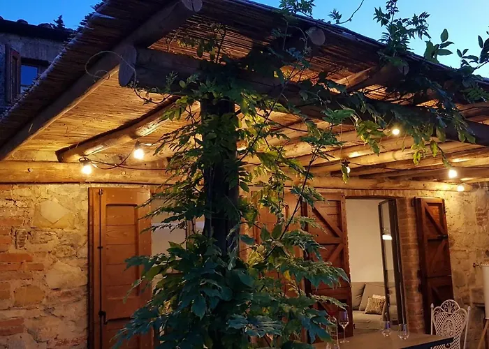 Luxury Serviced In A Historical Chianti Borgo * Castellina in Chianti